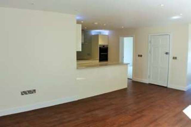  Image of 2 Bedroom Flat  For Sale at Southsea Hampshire, PO4 0QJ