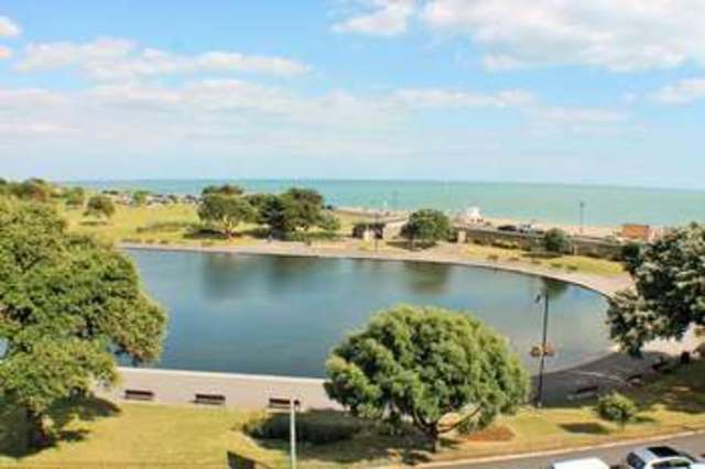  Image of 2 Bedroom Flat  For Sale at Southsea Hampshire, PO4 0RW