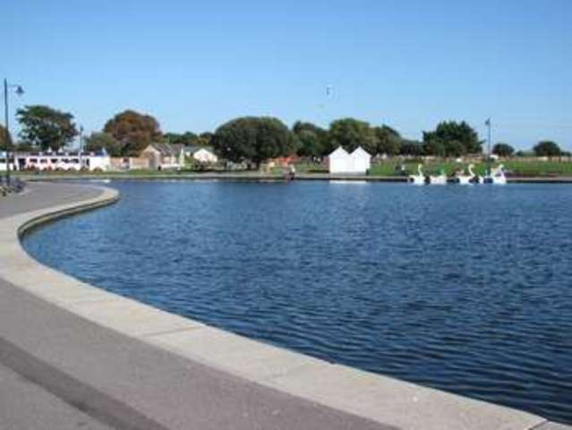  Image of 2 Bedroom Flat  For Sale at Southsea Hampshire, PO4 0RW