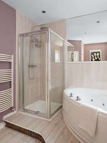  Image of 5 Bedroom Terraced  For Sale at Southsea Hampshire, PO4 0QU