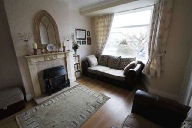  Image of 2 Bedroom Detached  For Sale at Spring Hall Gardens  Halifax, HX2 0BT