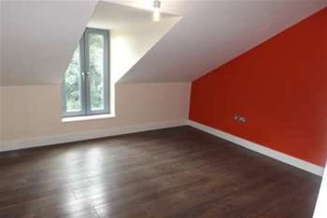  Image of 1 Bedroom Flat  To Rent at Pudsey, LS28 7UB