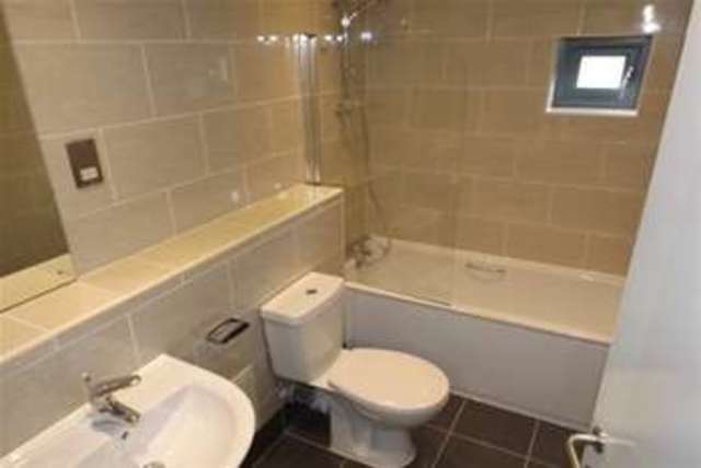  Image of 1 Bedroom Flat  To Rent at Pudsey, LS28 7UB