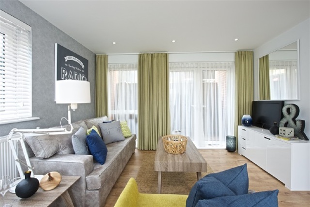  Image of 3 Bedroom Flat  For Sale at Orpington, BR5 3NH