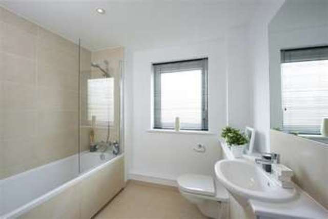  Image of 2 Bedroom Flat  For Sale at Orpington, BR5 3NH