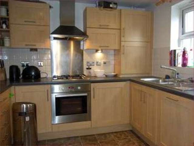  Image of 2 Bedroom Flat  For Sale at Station Road New Barnet Barnet, EN5 1QA