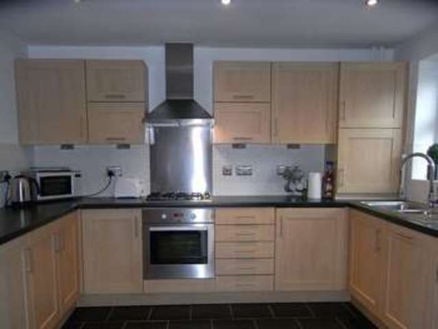  Image of 2 Bedroom Property  For Sale at Station Road New Barnet Barnet, EN5 1QA