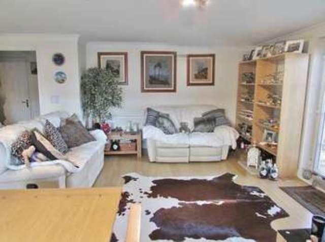  Image of 2 Bedroom Flat  For Sale at Smiths Wharf Limborough Road Wantage, OX12 9GT