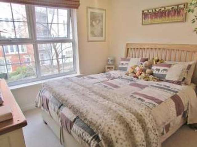 Image of 2 Bedroom Flat  For Sale at Smiths Wharf Limborough Road Wantage, OX12 9GT