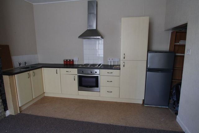  Image of 2 Bedroom Detached  To Rent at Thackray Street  Halifax, HX2 0AT