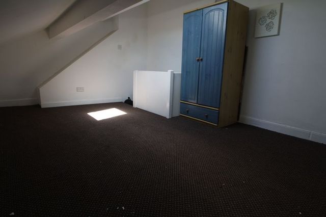  Image of 2 Bedroom Detached  To Rent at Thackray Street  Halifax, HX2 0AT