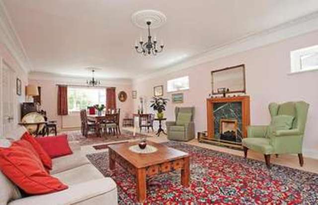  Image of 5 Bedroom Detached  For Sale at Wootton  Abingdon, OX13 6BQ