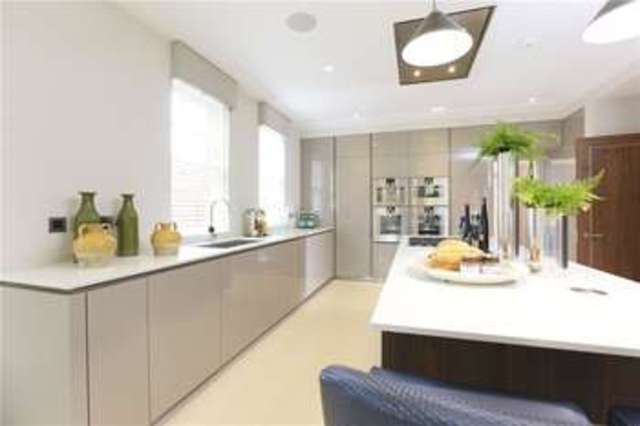  Image of 5 Bedroom Detached  For Sale at Wood Lane Stanmore Stanmore, HA7 4LJ