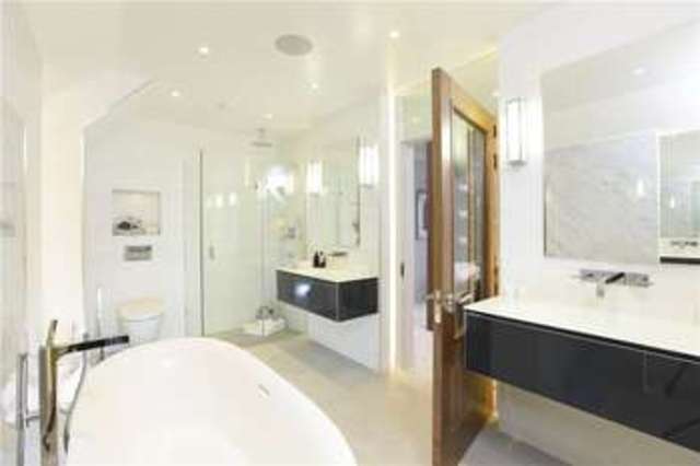  Image of 5 Bedroom Detached  For Sale at Wood Lane Stanmore Stanmore, HA7 4LJ