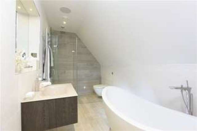  Image of 5 Bedroom Detached  For Sale at Wood Lane Stanmore Stanmore, HA7 4LJ