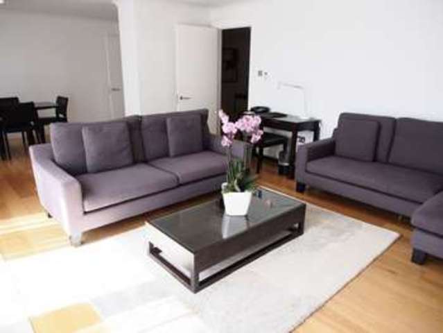  Image of 3 Bedroom Flat  To Rent at Kensington High Street  London, W8 6EL