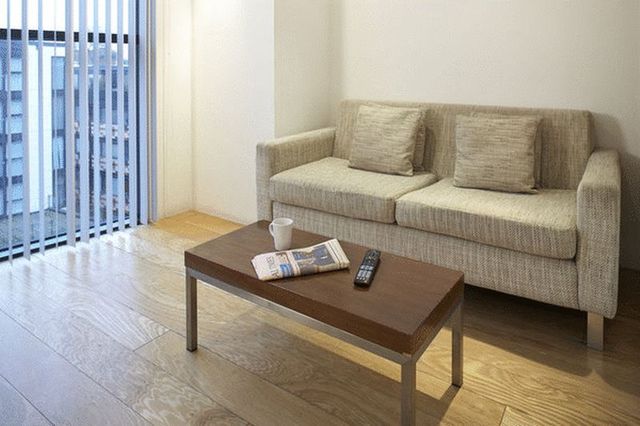  Image of Flat  To Rent at Tower Bridge Road Studio Apartment London, SE1 3LF