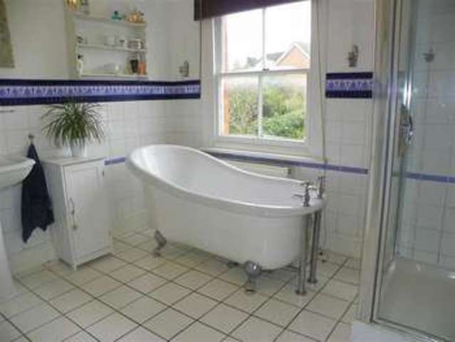  Image of 4 Bedroom Semi-Detached  For Sale at Wargrave  Reading, RG10 8AE