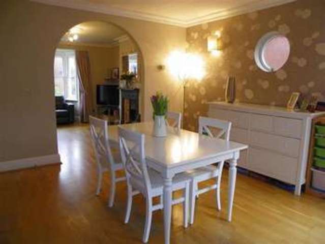  Image of 4 Bedroom Semi-Detached  For Sale at Wargrave  Reading, RG10 8AE