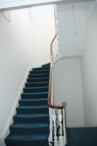  Image of 2 Bedroom Flat  For Sale at Clifton Clifton Bristol, BS8 3DF