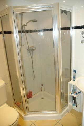  Image of 2 Bedroom Flat  For Sale at Clifton Clifton Bristol, BS8 3DF