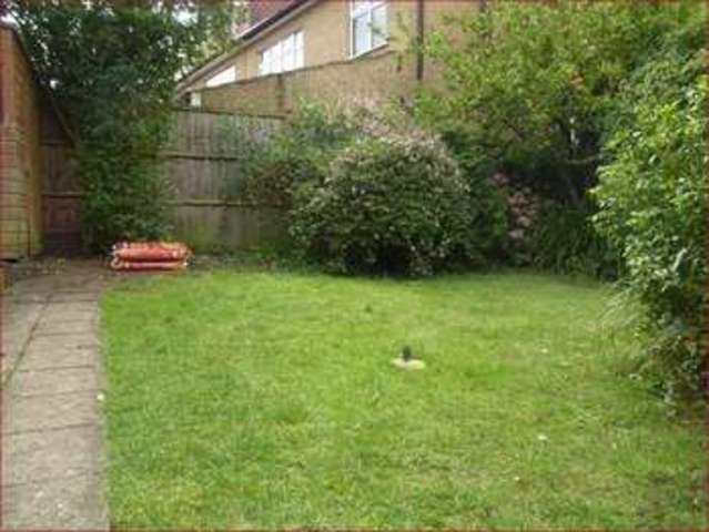  Image of 3 Bedroom Property  For Sale at Warwick Road  NEW BARNET, EN5 5EH