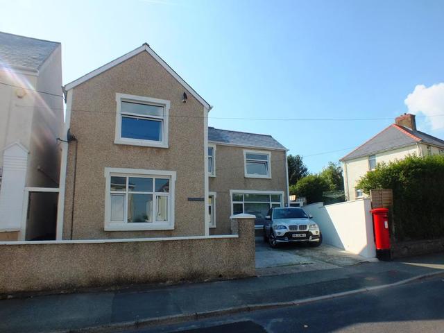  Image of 4 Bedroom Detached  For Sale at Hakin Milford Haven Milford Haven, SA73 3PE