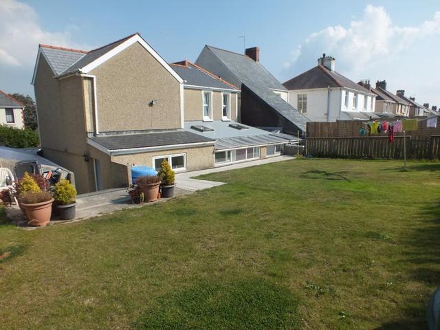  Image of 4 Bedroom Detached  For Sale at Hakin Milford Haven Milford Haven, SA73 3PE