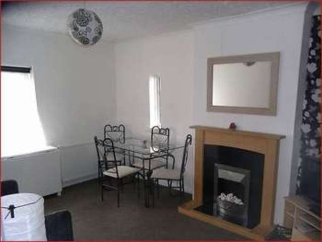  Image of 3 Bedroom Property  For Sale at Wentworth Road  BARNET, EN5 4PA