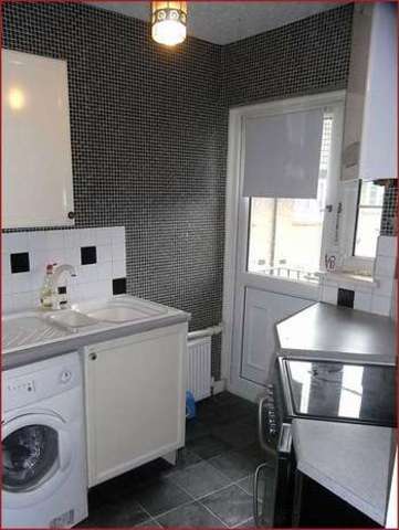  Image of 3 Bedroom Property  For Sale at Wentworth Road  BARNET, EN5 4PA