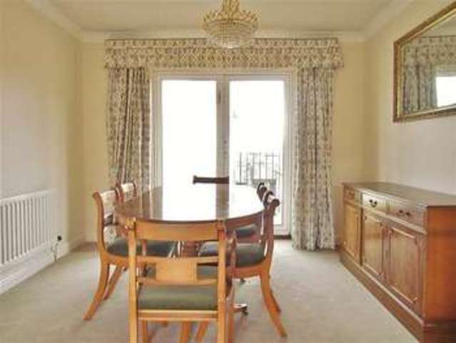  Image of 2 Bedroom Apartment  To Rent at Abingdon, OX14 5TL