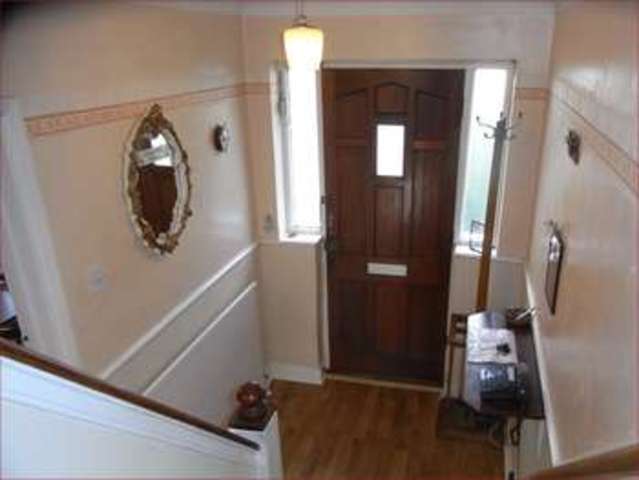  Image of 3 Bedroom Terraced  For Sale at Westcombe Drive  Barnet, EN5 2BE