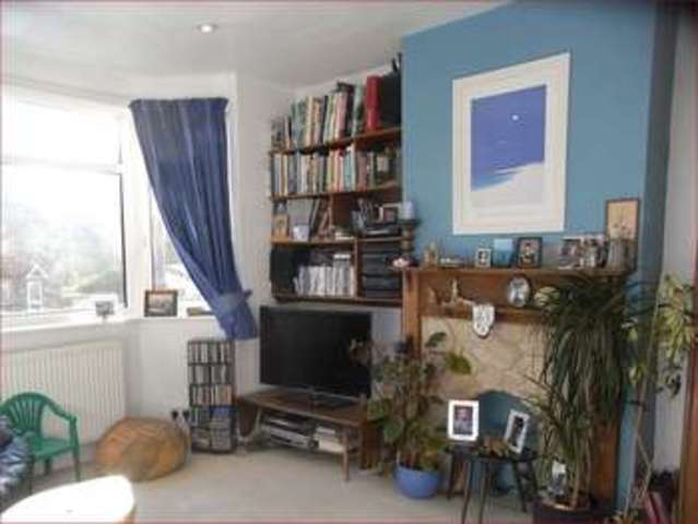  Image of 3 Bedroom Semi-Detached  For Sale at Western Way  Barnet, EN5 2BU