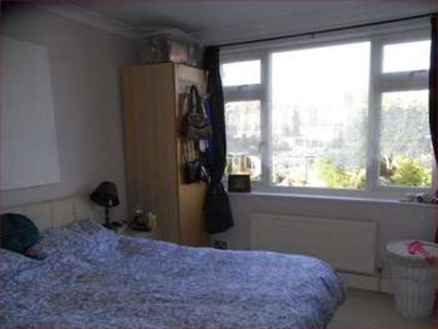  Image of 3 Bedroom Semi-Detached  For Sale at Western Way  Barnet, EN5 2BU