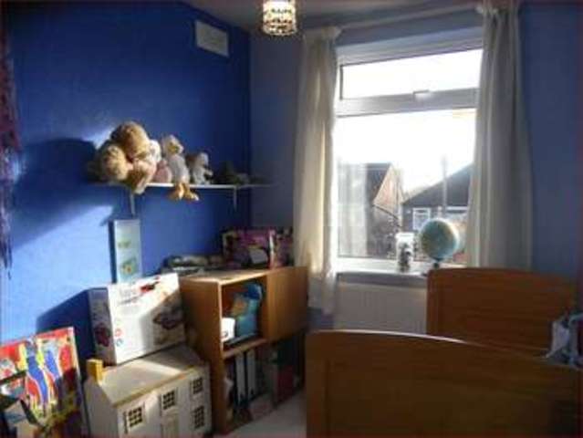  Image of 3 Bedroom Semi-Detached  For Sale at Western Way  Barnet, EN5 2BU