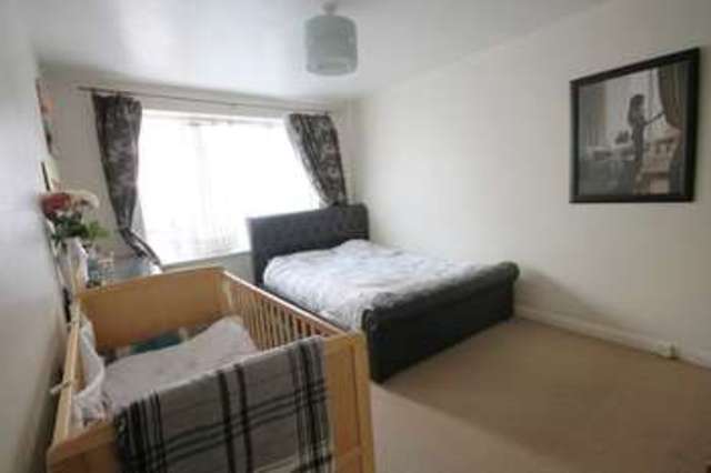 Image of 2 Bedroom Flat  For Sale at Beckenham  Kent, BR3 5EA