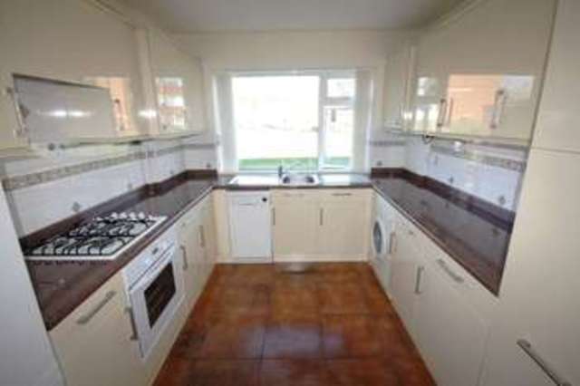  Image of 2 Bedroom Flat  To Rent at Abbey Park Beckenham Beckenham, BR3 1PL