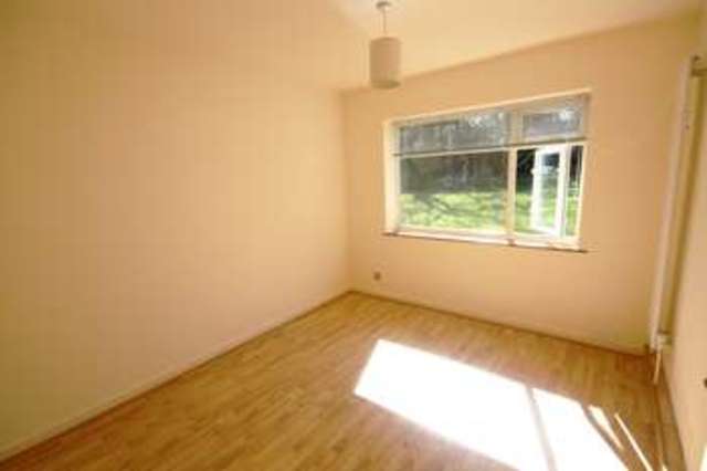  Image of 2 Bedroom Flat  To Rent at Abbey Park Beckenham Beckenham, BR3 1PL