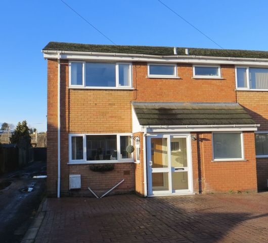 Image of 3 Bedroom Semi-Detached  To Rent at Woodrow Close Catshill Bromsgrove, B61 0NY
