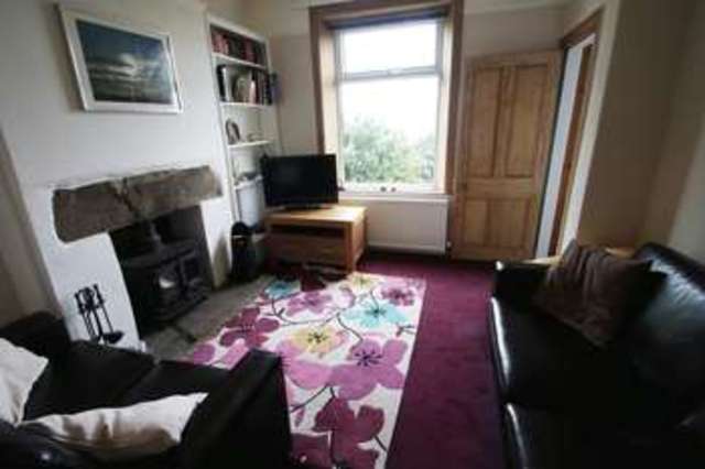  Image of 2 Bedroom Terraced  To Rent at Woodside View Greetland Halifax, HX4 8BP