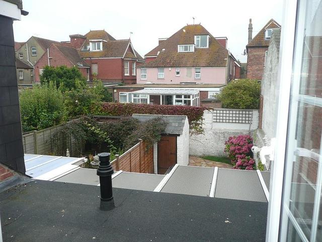  Image of 2 Bedroom Cottage  To Rent at Western Row  Worthing, BN11 3LT