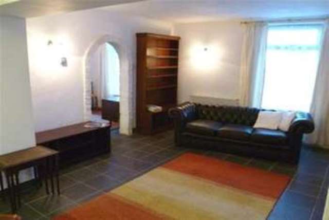  Image of 2 Bedroom Detached  To Rent at Dronfield, S18 3DB