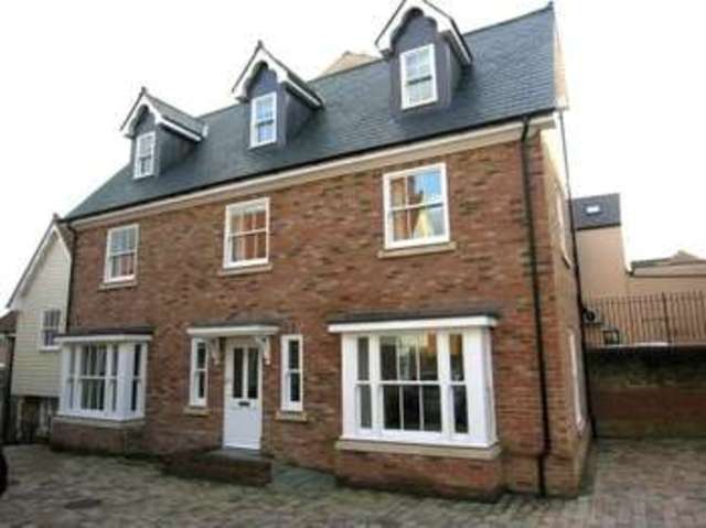  Image of 4 Bedroom Semi-Detached  To Rent at Bishops Stortford Herts, CM23 2FG