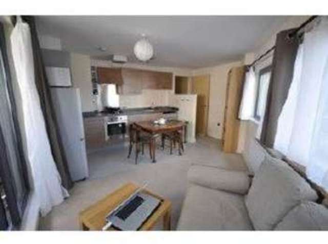 Image of 1 Bedroom Apartment to rent at Cottage Road  London, N7 8TP