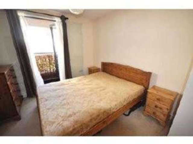  Image of 1 Bedroom Apartment to rent at Cottage Road  London, N7 8TP