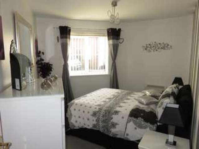  Image of 2 Bedroom Flat for sale at Willenhall, WV13 2HQ
