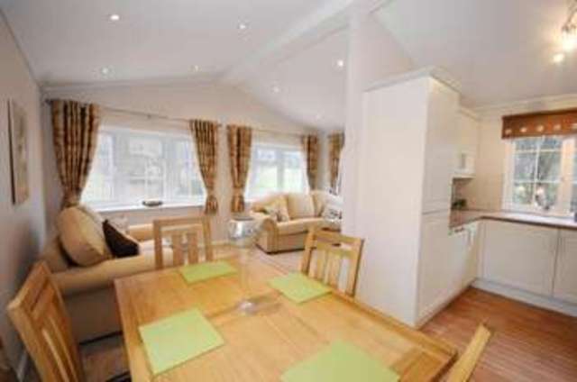  Image of 2 Bedroom Detached for sale at Waterloo Road  Corfe Mullen, BH21 3SP