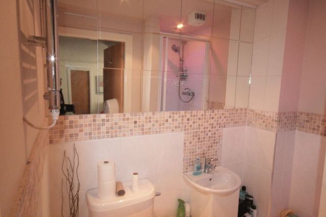  Image of 3 Bedroom Flat for sale at Warstone Lane  Birmingham, B18 6HP