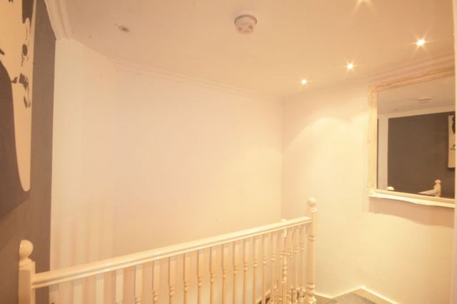  Image of 3 Bedroom Flat for sale at Warstone Lane  Birmingham, B18 6HP