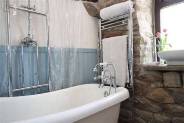  Image of 5 Bedroom Barn Conversion to rent at Higherlands  Barn & Cottage, BD20 6NE